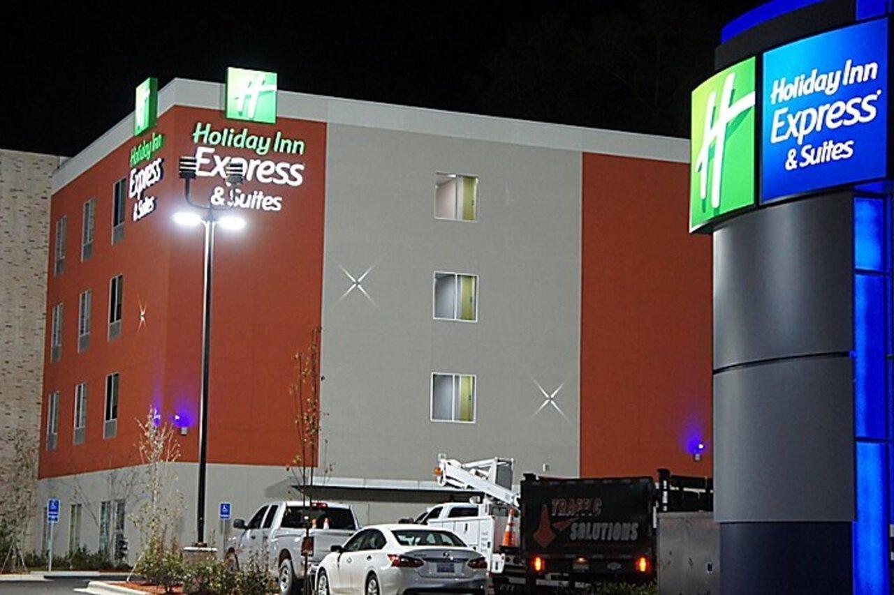 Holiday Inn Express & Suites Pineville-Alexandria Area Eksteriør bilde