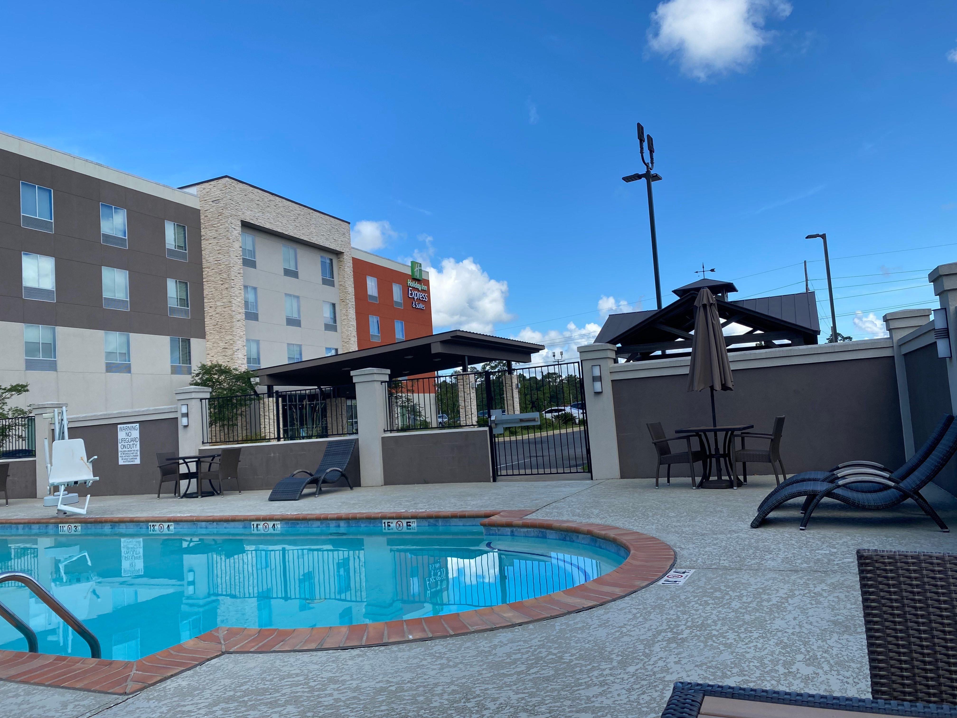 Holiday Inn Express & Suites Pineville-Alexandria Area Eksteriør bilde