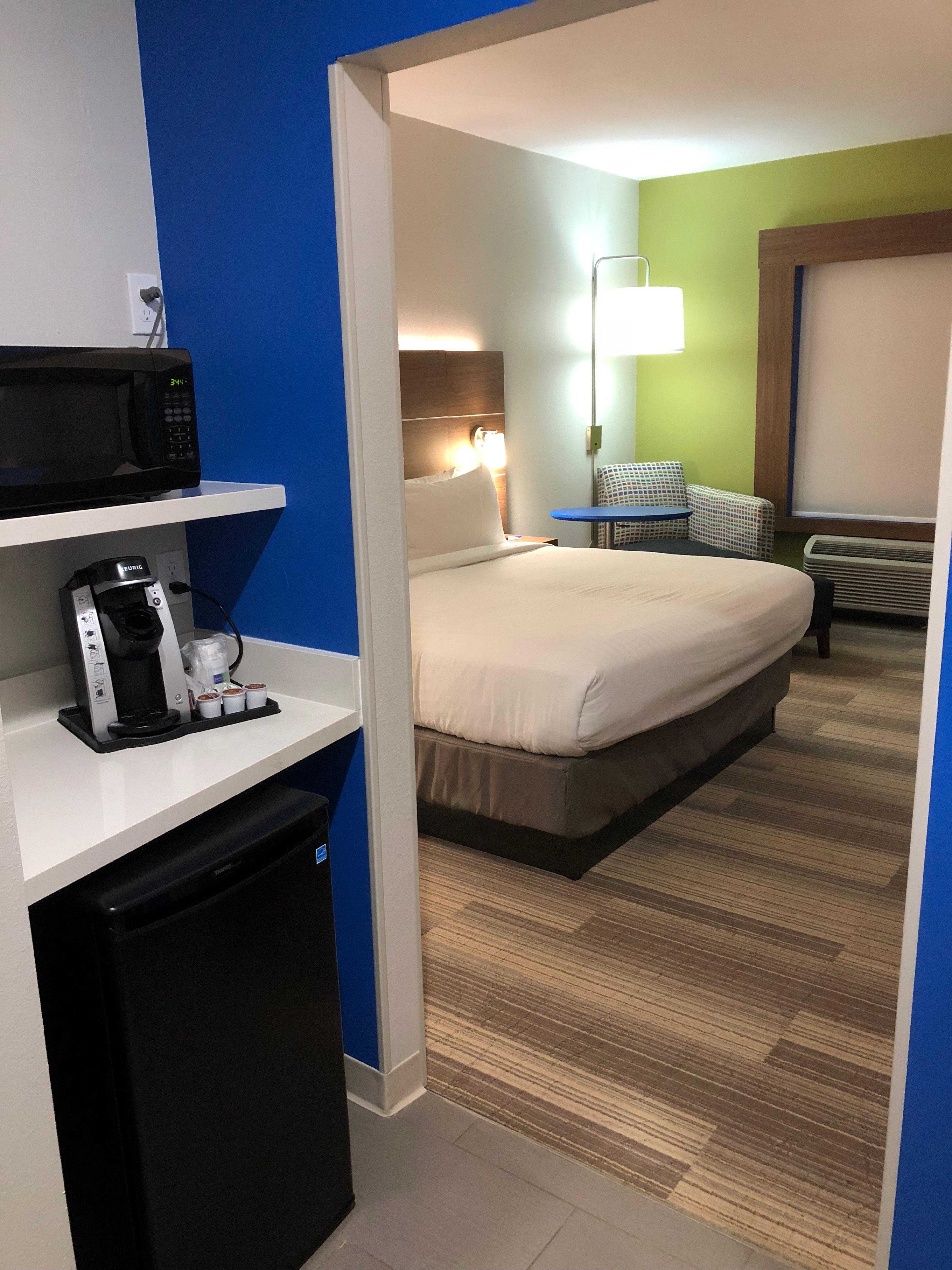 Holiday Inn Express & Suites Pineville-Alexandria Area Eksteriør bilde