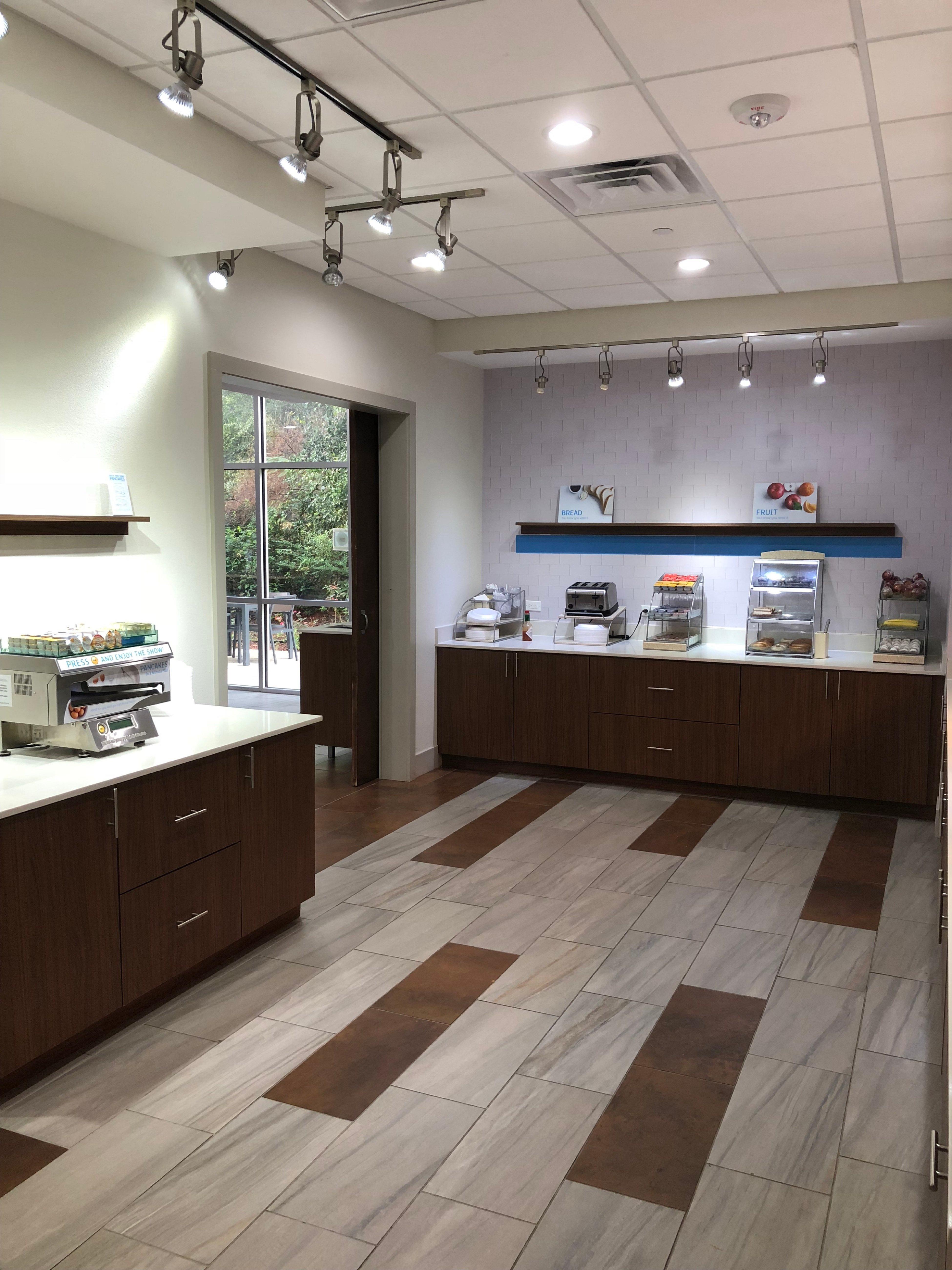 Holiday Inn Express & Suites Pineville-Alexandria Area Eksteriør bilde