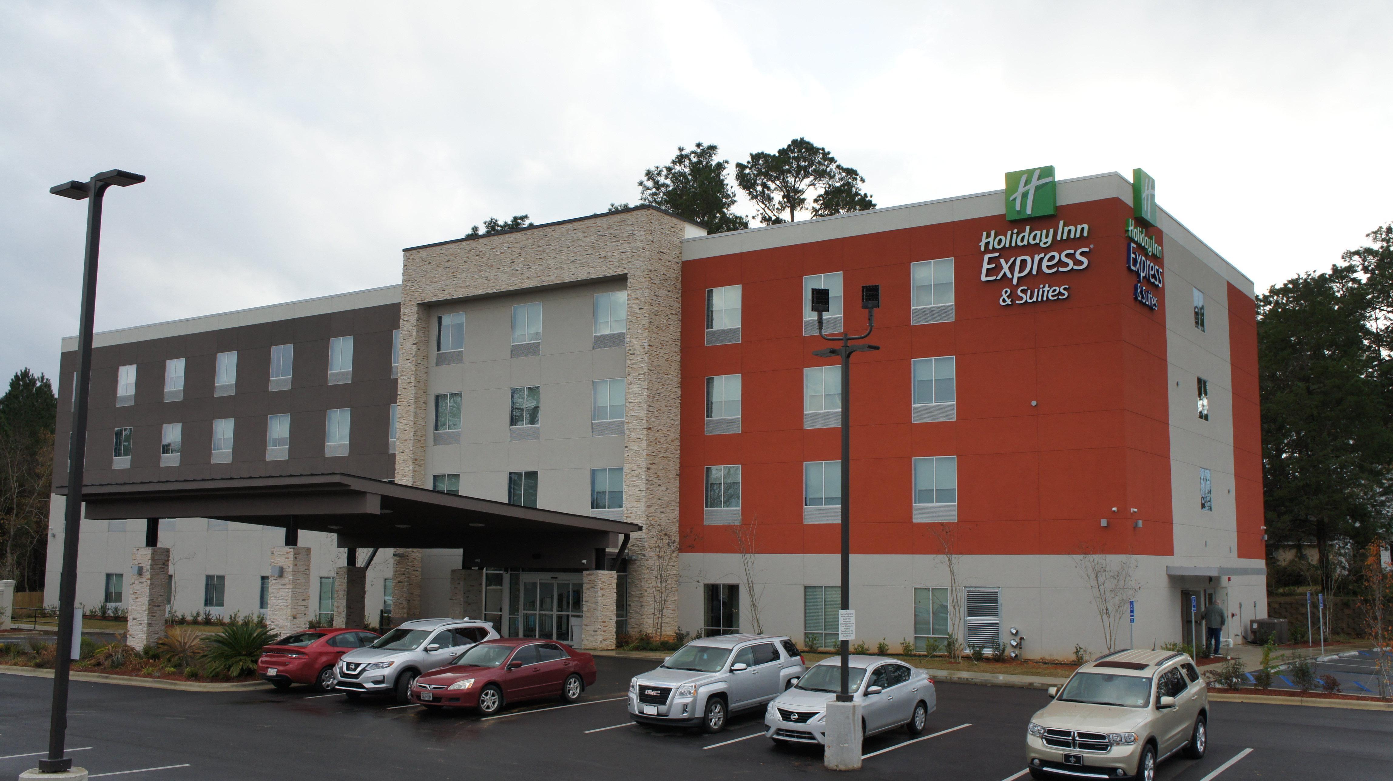 Holiday Inn Express & Suites Pineville-Alexandria Area Eksteriør bilde