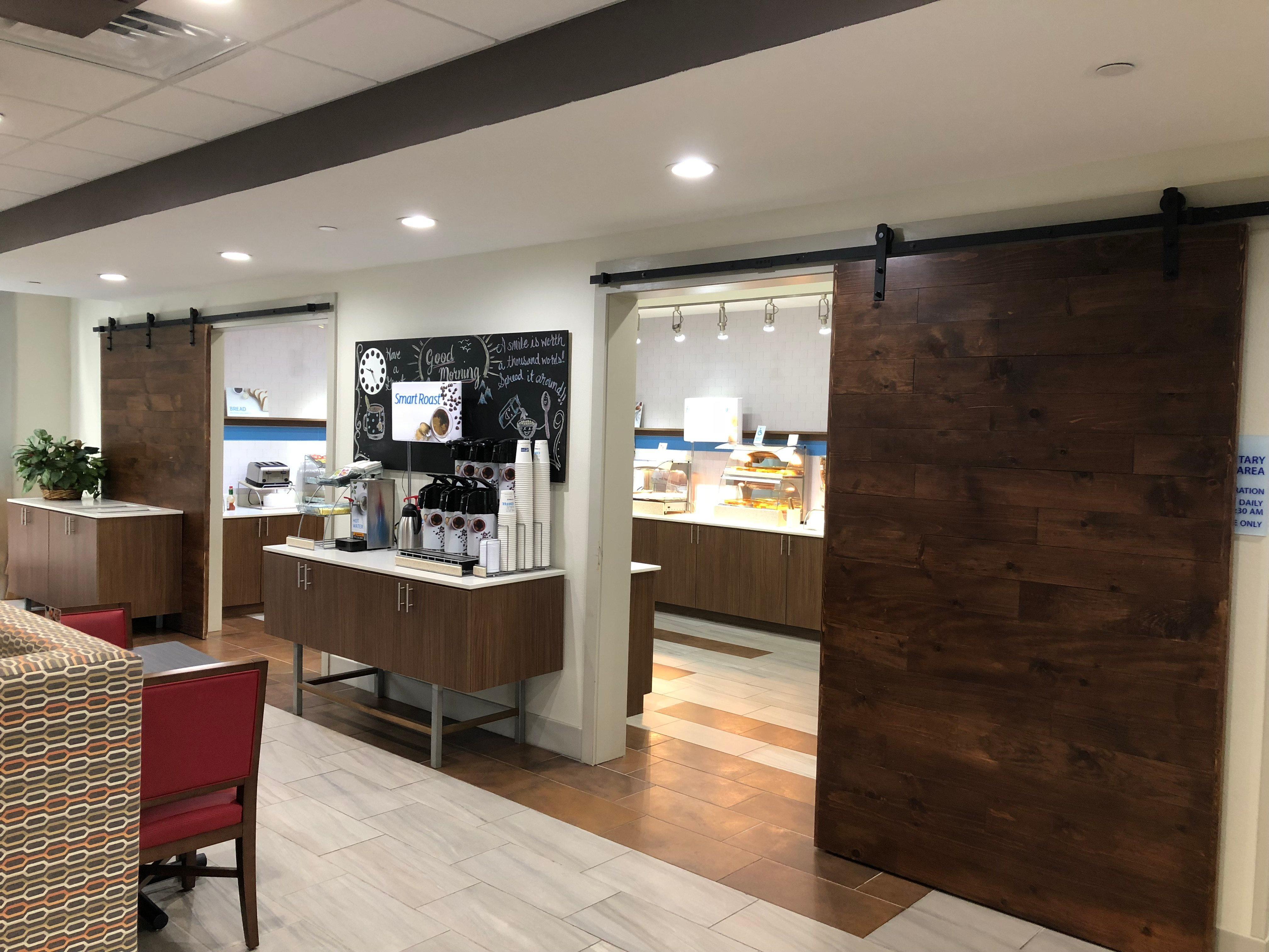 Holiday Inn Express & Suites Pineville-Alexandria Area Eksteriør bilde