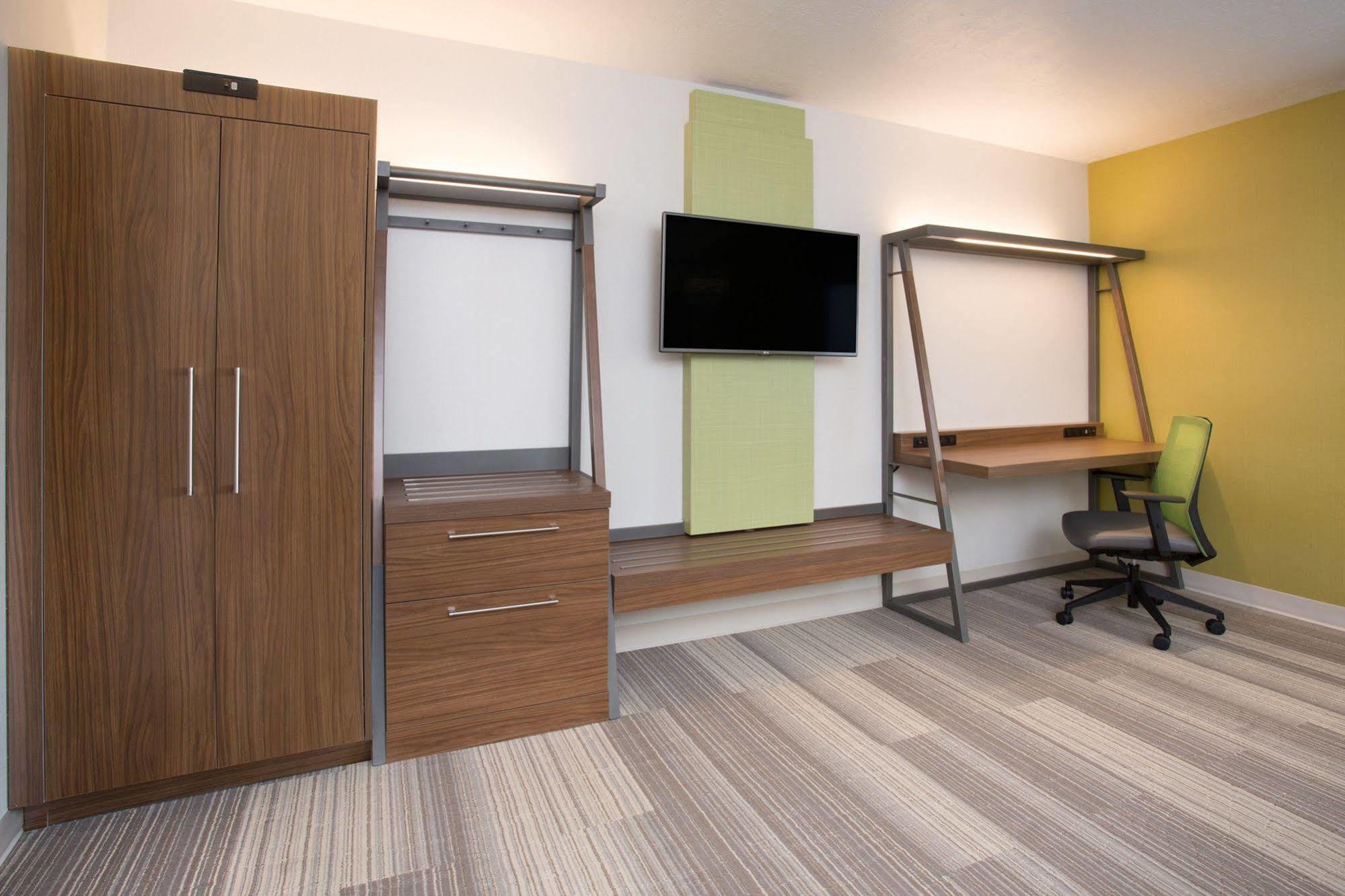 Holiday Inn Express & Suites Pineville-Alexandria Area Eksteriør bilde