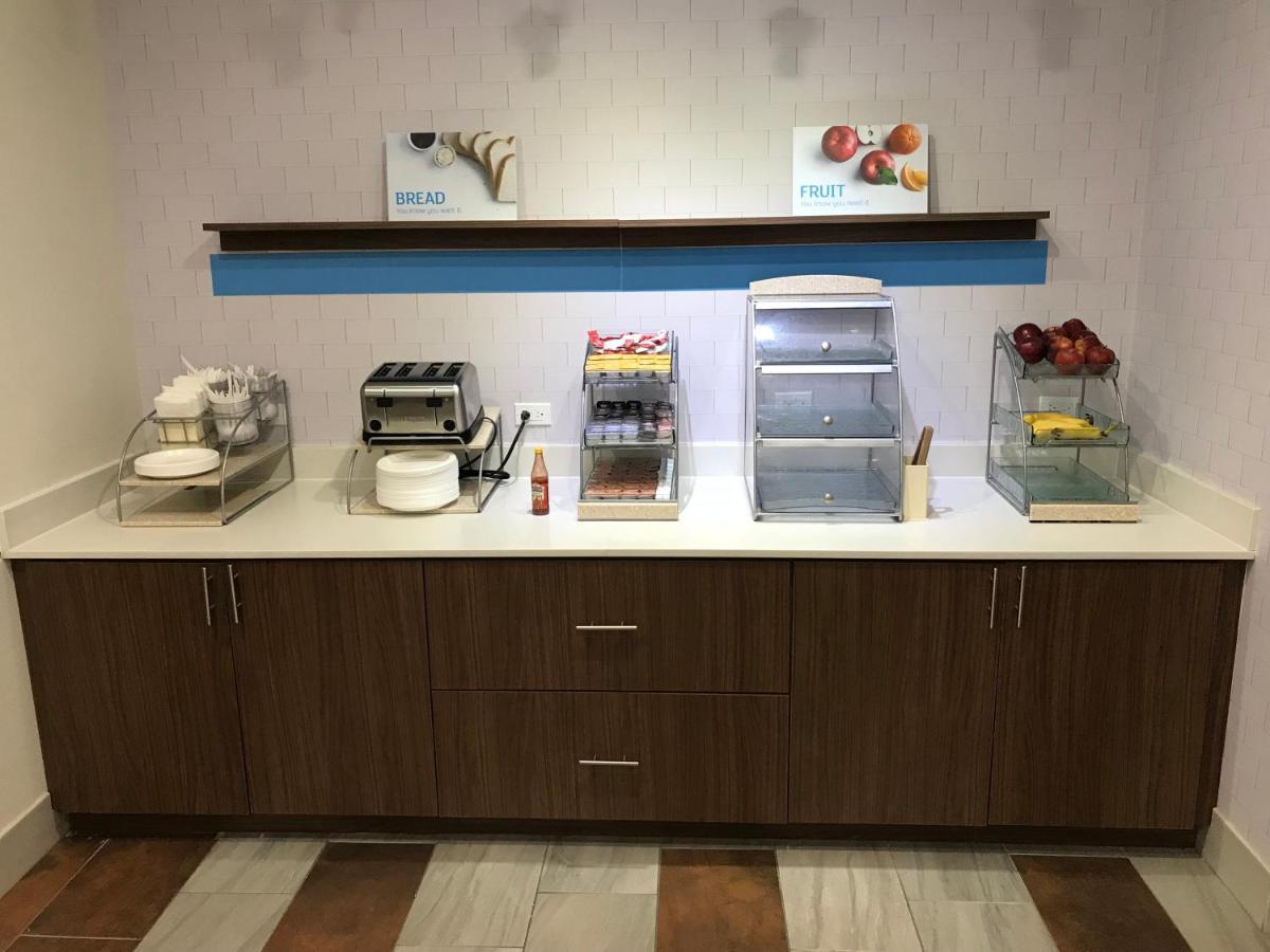 Holiday Inn Express & Suites Pineville-Alexandria Area Eksteriør bilde
